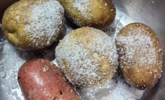 картошка и соль